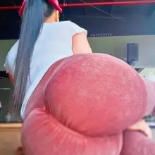 Big tomato entered the chat 🍅 What’s your move? 👀