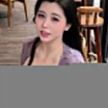还是紫色好
