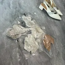 这种鞋子特显高 穿上感觉自己都要老上五岁，有那种特别成熟的感觉！