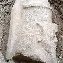 A farmer in Egypt found an unusual stone on his land, which led archaeologists…
