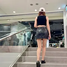 上班中⋯⋯的牛郎來與女伴 七夕幽會。 上樓的後方聞到三交的鮮味👅