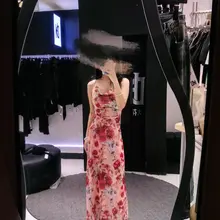 中午好大家，我回来了~ 劳烦各位挂念，家里的事情已经平定啦！ 给大家看看我新买的小裙子