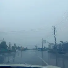 下这么大的雨，依然出来玩🥰
