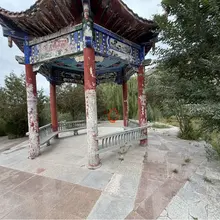 放了2双丝袜，黑色和肉色，坐标武威古浪龙泉公园，肉丝原味，黑色洗了。