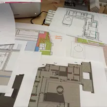 老师：你整天上课在书上画画将来考不上大学靠画画赚钱吗？ 现在没上大学靠画画赚钱的我：
