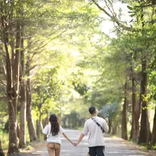 牽手可以一起做很多事情🤨😏😏 是說 其實有亮點(兩處) 有人有看到嗎??!😏😆🤣