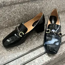 鞋子一般，但还在鞋主人不错，颜值过得去
