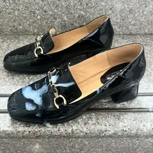 鞋子一般，但还在鞋主人不错，颜值过得去