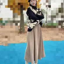 单身公寓除了风骚女，也可谓是人才济济啊。这个鞋架就属于一个在单身公寓自己开个人摄影工作的小美女的。可是，当她脱下自己鞋子，褪下自己袜子的时候，我只好一律视为骚…