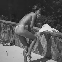 Pause cigarette Donari braxton