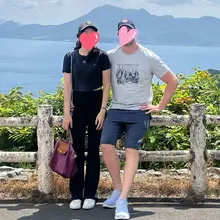 這是我們倆難得的一張合照！其實，她比拍日常生活照更願意拍性感照呢！ A rare photo of the two of us together! Actua…