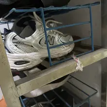 #射鞋 #玩鞋 #扫楼 #打胶 看着少妇姐姐出去玩的视频真的是让我难以控制自己…每一双鞋都不想放过，闻着鞋里淡淡到味道，突然发现竟然已经不是我jy的味道了…我…