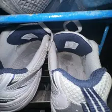 #射鞋 #玩鞋 #扫楼 #打胶 看着少妇姐姐出去玩的视频真的是让我难以控制自己…每一双鞋都不想放过，闻着鞋里淡淡到味道，突然发现竟然已经不是我jy的味道了…我…