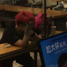 曾經有一段朋友之上 戀人未滿 這是朋友偷拍的 可惜我們好像回不到過去了 沒想到你之後經歷了這麼多痛苦