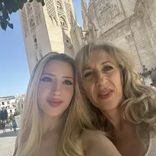Whoooooo wants to get humiliated or drained by me and my mom?🐷😂