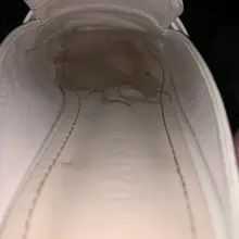 #射鞋 #玩鞋 #扫楼 #打胶 不得不说，这双小丑鞋干起来真的还蛮舒服的...还是上一双凉鞋妹子的鞋子。无论从皮质到包裹感都很舒服软软的皮加上香香的味道~~让…
