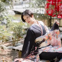 おそよ〜！ 今日は結婚式💒 お母さんのお下がりの振り袖着るよ〜👘