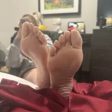 Soles in the front, anime in the back. Video coming to the Patreon soon 👣