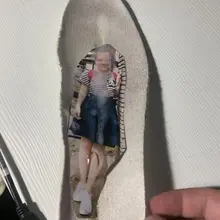 #射鞋 #玩鞋 #扫楼 #打胶 你没有见过的船新玩法！同好兄弟希望我射他女朋友鞋的同事，顺便也“颜射”了她~那我必须得安排啊！铺满鞋垫的同时顺带也铺满了她的全…