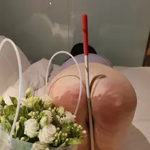 来实践的小姐姐送了一束茉莉花给我，瞬间满屋芳香。那我就回赠您一个“屁股开花”吧 Jasmine &amp; Red butt