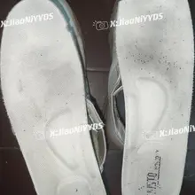 之前只喜欢玩高跟，今晚看到这双好奇什么味道，这种很完整的保留了脚丫的原味，臭臭的，特别上头，用鞋垫包紧肉棒，插进这里，直接射在里面，不擦了，鞋垫塞回去，让骚货…