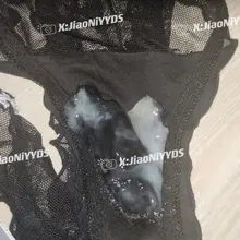 战术性加班，就为了打胶骚货的内裤，抽根烟思考一下擦不擦 #原味 #恋足 #打胶 #扫楼 #母狗
