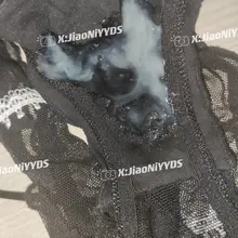 战术性加班，就为了打胶骚货的内裤，抽根烟思考一下擦不擦 #原味 #恋足 #打胶 #扫楼 #母狗