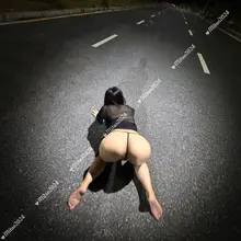 建议大家太晚了就不要出门了 小心碰到不知名的少妇 @wsdsbs @woshuaibao @hutuiaitewo @meiridabishai