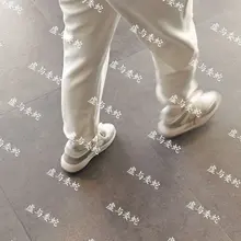 聊了半个月，终于约出来单独出来吃饭了，穿的还是初见那一身，趁机留点念，太想玩了