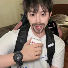 本人智商目前处于五岁左右，可以过六一
