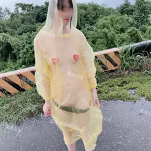 已經連續下了快一週了… 再這樣下下去，真的要發霉了😨 穿著雨衣出來讓肌膚呼吸一樣外面空氣 有人一樣喜歡下雨的味道嗎😁 https://t.co/LaWOGxS…