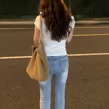 谁家的翘臀人妻这么会，自己顶着高潮了三次😈