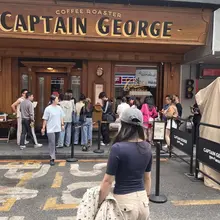 排队喝个咖啡
