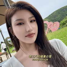推特，记录美好瞬间，点滴生活😘。白雪一口气蓝V包了个两年，老板娘大气♥️话说有蓝V好像也没啥区别，狼友们知道蓝V怎么推广吗