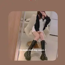 热闹里寻安静。#四爱女攻