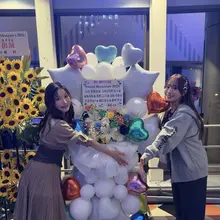 楽屋入りしたら白石さんがばっちりお隣に私の席を確保して下さっていて、お顔を見る前から「きょうもだいしゅき、、」になりました🫶🏻💗 今年もバトンを繋いで最高にか…
