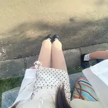夫人这肤白貌美大长腿，想不想插进来，还是在偷偷的对着照片自己撸。