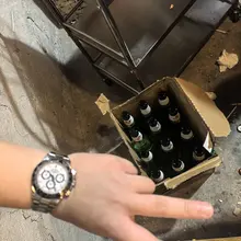 前几天发帖要去青岛玩，然后一个单通过账号打招呼，说的很有实力，去青岛他全程安排美高梅，就加上了Q，然后让我拉群，群里一顿装逼说自己颜值高身材好还有钱，说一月给…
