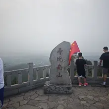 今天的白龙猪没上班呢