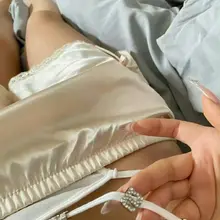 今晚和老婆约好了去看电影，老婆想约个单男给他口不知道谁会有这个福气