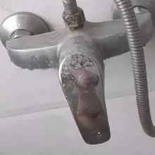 一个人被丢在酒店，意外地舒适。没有见面时的拘束，洗完澡便回归纯粹的生活 其实也期望过温柔.........🥺