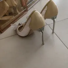 又细又高的骚高跟，太喜欢了。
