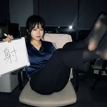 Test Office Female Secretary 04