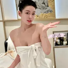 欸大叔你倒是說說看嘛🥺 我今天這樣… 有沒有讓你心動一下啦？😏 不要每次都偷偷看我， 又滑過去裝沒看到欸。 真的有被撩到的， 今天敢不敢誠實一次👇❤️