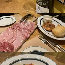 ワインはワイン庫から自分で選ぶお店、 ワイン好きからしたら天国すぎる🥂♡