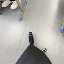 走了一圈发现个问题，低头捡笔的为啥都是男同学？