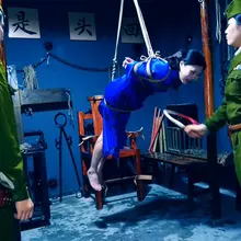 定拍转公映《炼狱英魂》上集 联络员被叛徒出卖被特务抓捕后遭受女特务的鞭打坐老虎凳吊绑等酷刑