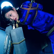 定拍转公映《炼狱英魂》上集 联络员被叛徒出卖被特务抓捕后遭受女特务的鞭打坐老虎凳吊绑等酷刑