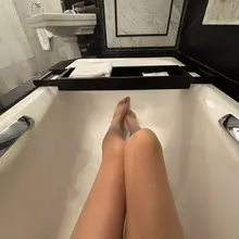 Wear skin color pantyhose in hotel🏨 #stocking #officelady #Hylons #pantyhose #H…