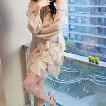 看关晓彤如何诠释“京圈格格”的矜贵诱惑，纤细脚踝与恨天高的完美邂逅